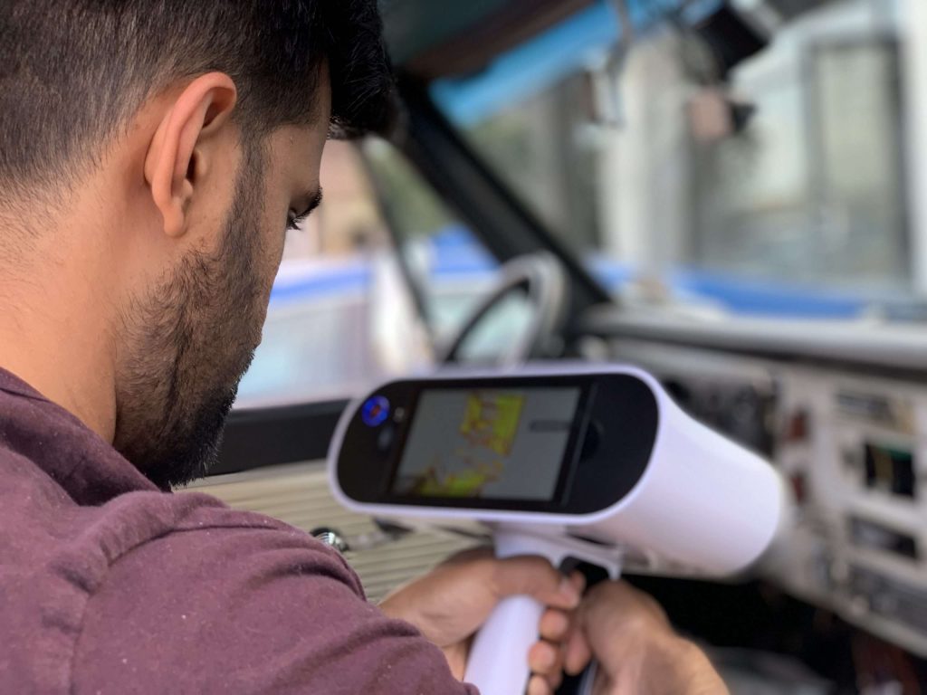 Artec Leo 3D scanning monitor