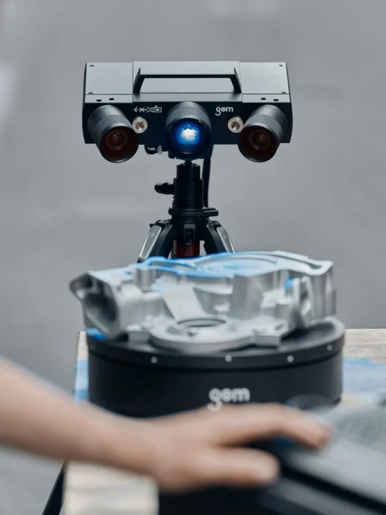 GOM ATOS Q in use